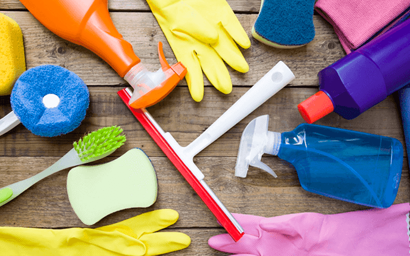 Lista de produtos de limpeza que não podem faltar na sua casa